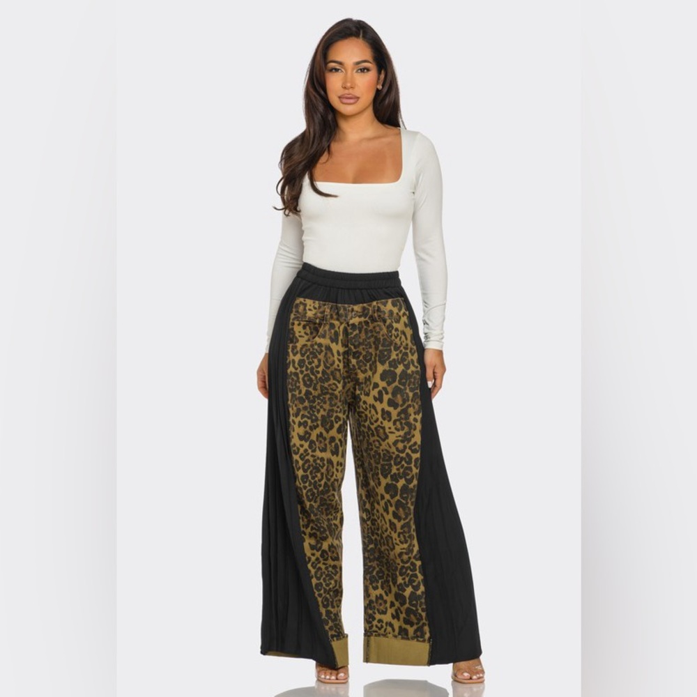 Leopard Print Wide-Leg Pants